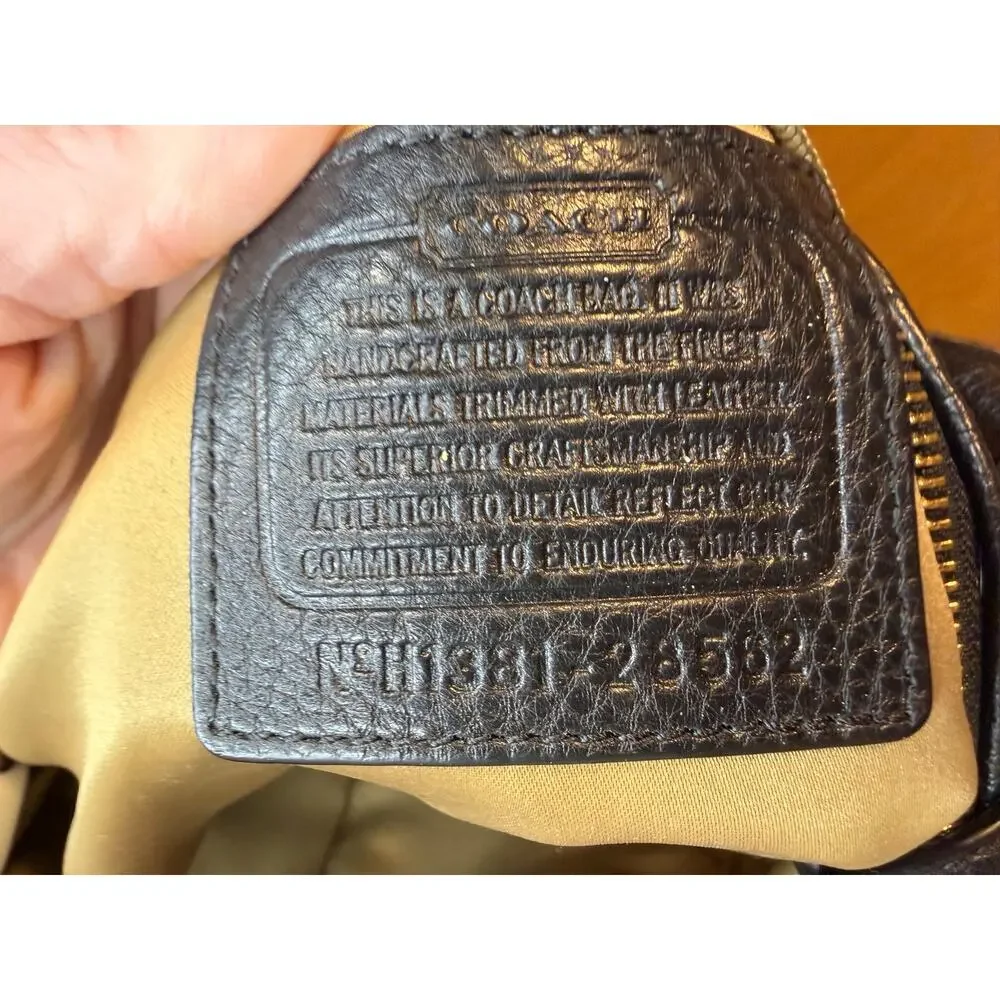 EUC Coach SIgnature Kelsey Satchel and Wallet
